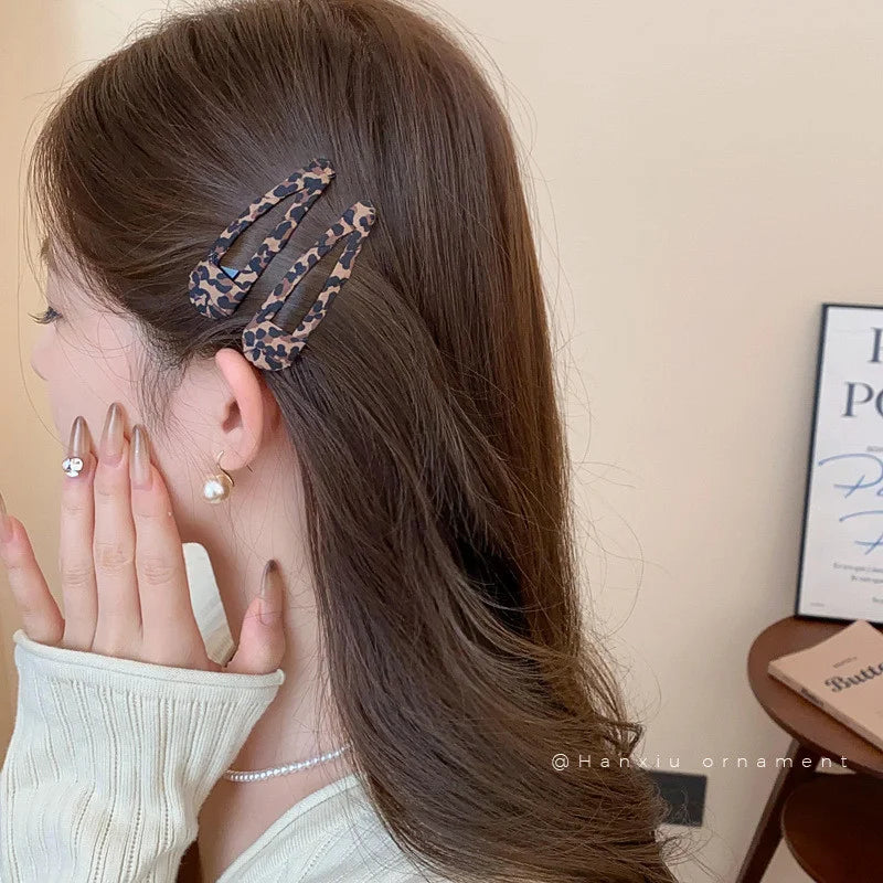 8Pcs/Set Leopard Print Hair Clips for Women Girls Vintage Geometric Star BB Clips Bangs Hairpins Barrettes Hair Accessories Set